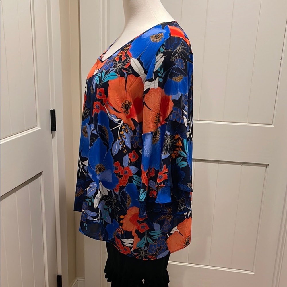 NWOT Avenue Size 30/32 Vibrant Blue and Orange Floral Bell Sleeve Tunic Top - Picture 2 of 9